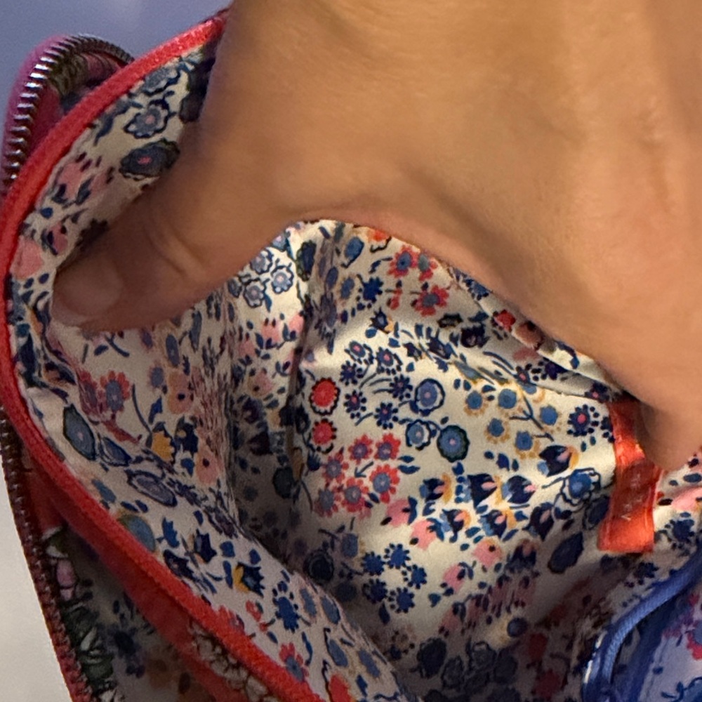 Vera Bradley Coral Floral Quilted Crossbody - Picture 5 of 11